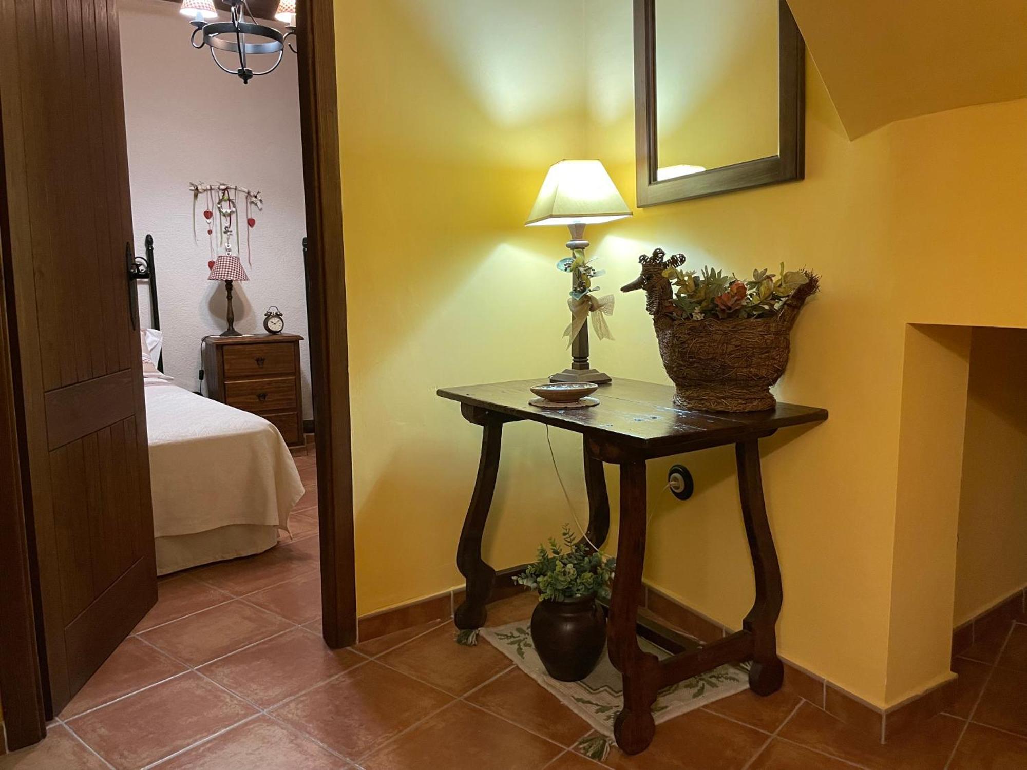 Casa Lidia - Antigua Posada Real Валдеробрес Екстериор снимка