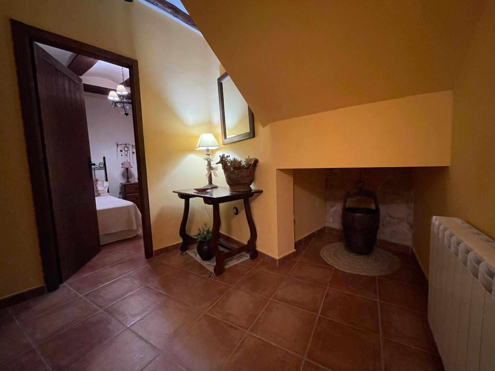 Casa Lidia - Antigua Posada Real Валдеробрес Екстериор снимка