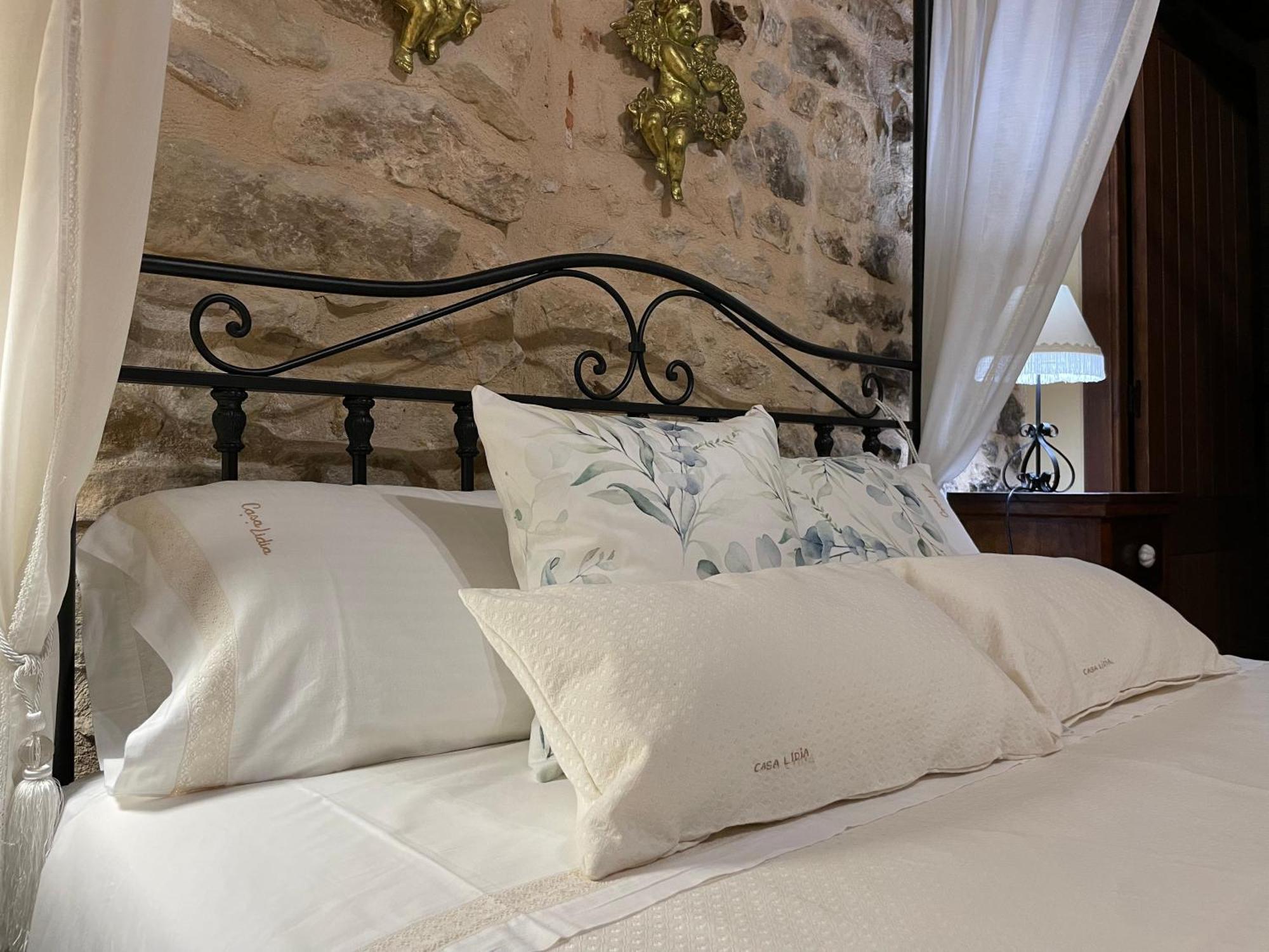 Casa Lidia - Antigua Posada Real Валдеробрес Екстериор снимка