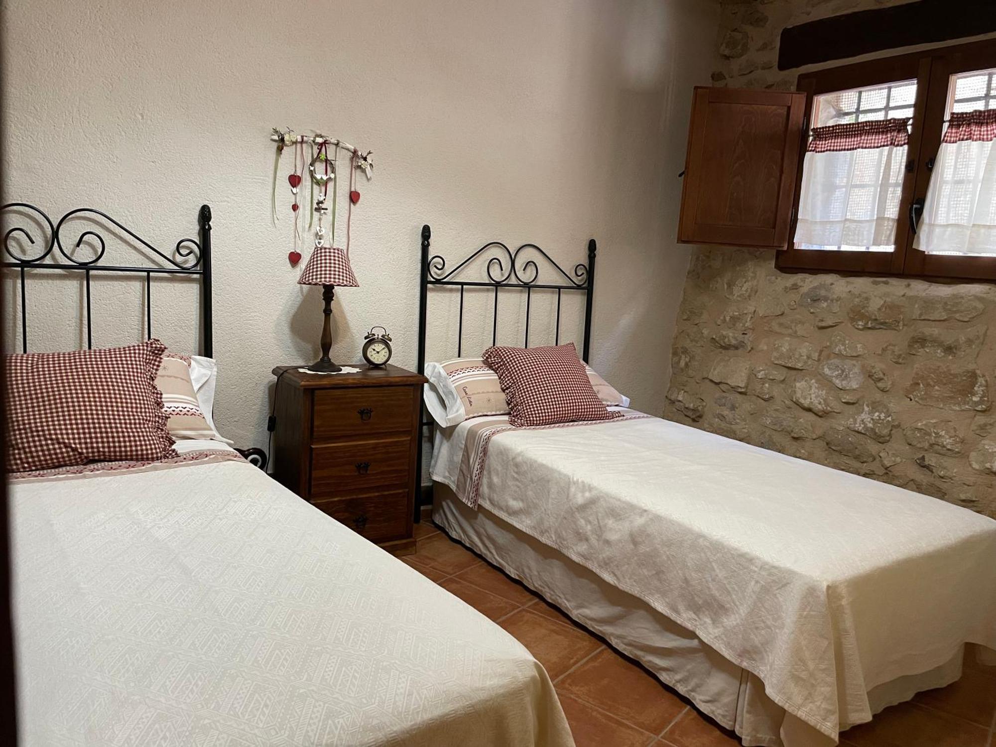 Casa Lidia - Antigua Posada Real Валдеробрес Екстериор снимка